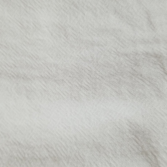 CHICO'S Textured White V-Neck Roll Tab Blouse with Pocket - Picture 8 of 13